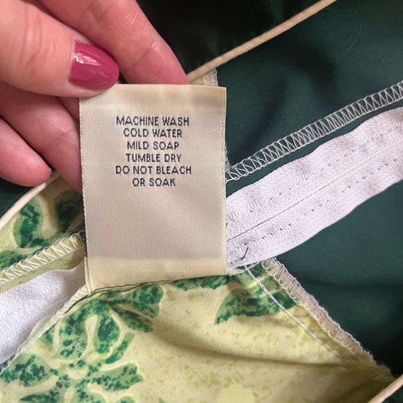 Winnie Fashion Large Hawaiian Muumuu - Picture 9 of 9